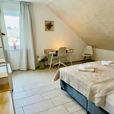 Modern Wohnen Mit Smarttv, Arbeitsplatz Und Kueche Appartamento *