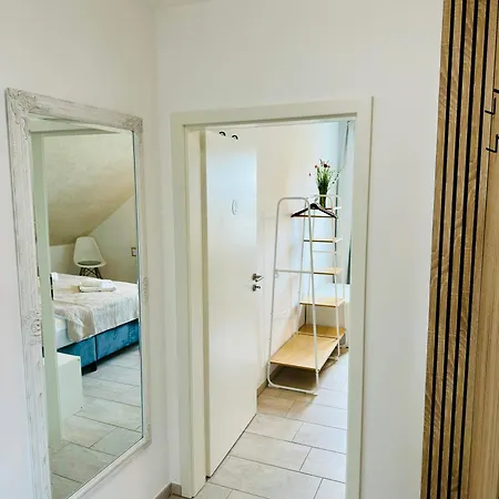 Modern Wohnen Mit Smarttv, Arbeitsplatz Und Kueche Appartamento