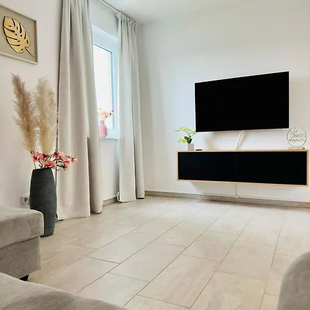 Appartamento Modern Wohnen Mit Smarttv, Arbeitsplatz Und Kueche